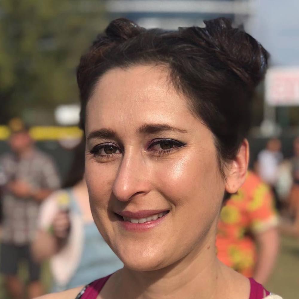 Meet your Posher, Michelle - Picture 2 of 2